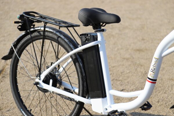 リブサル e-BIKE【バニラ】