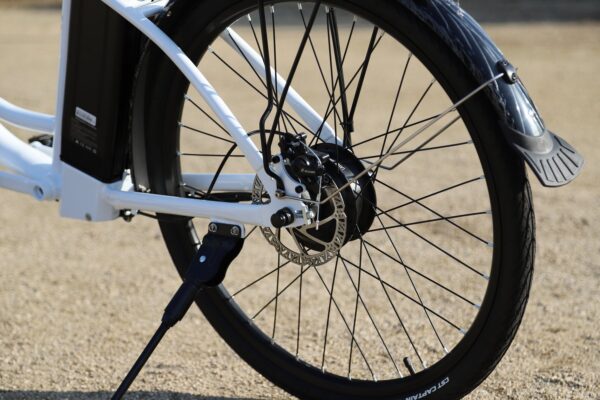 リブサル e-BIKE【バニラ】