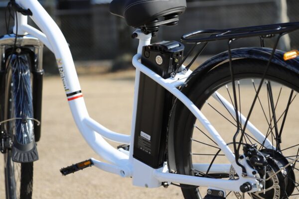 リブサル e-BIKE【バニラ】