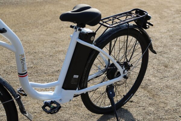 リブサル e-BIKE【バニラ】